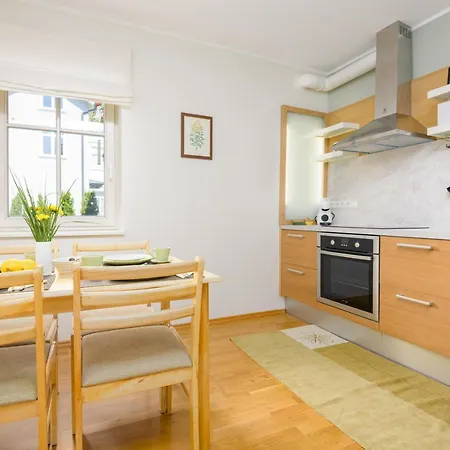 Apartment Aisa Kodu *