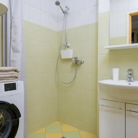 Aisa Kodu * بارنو